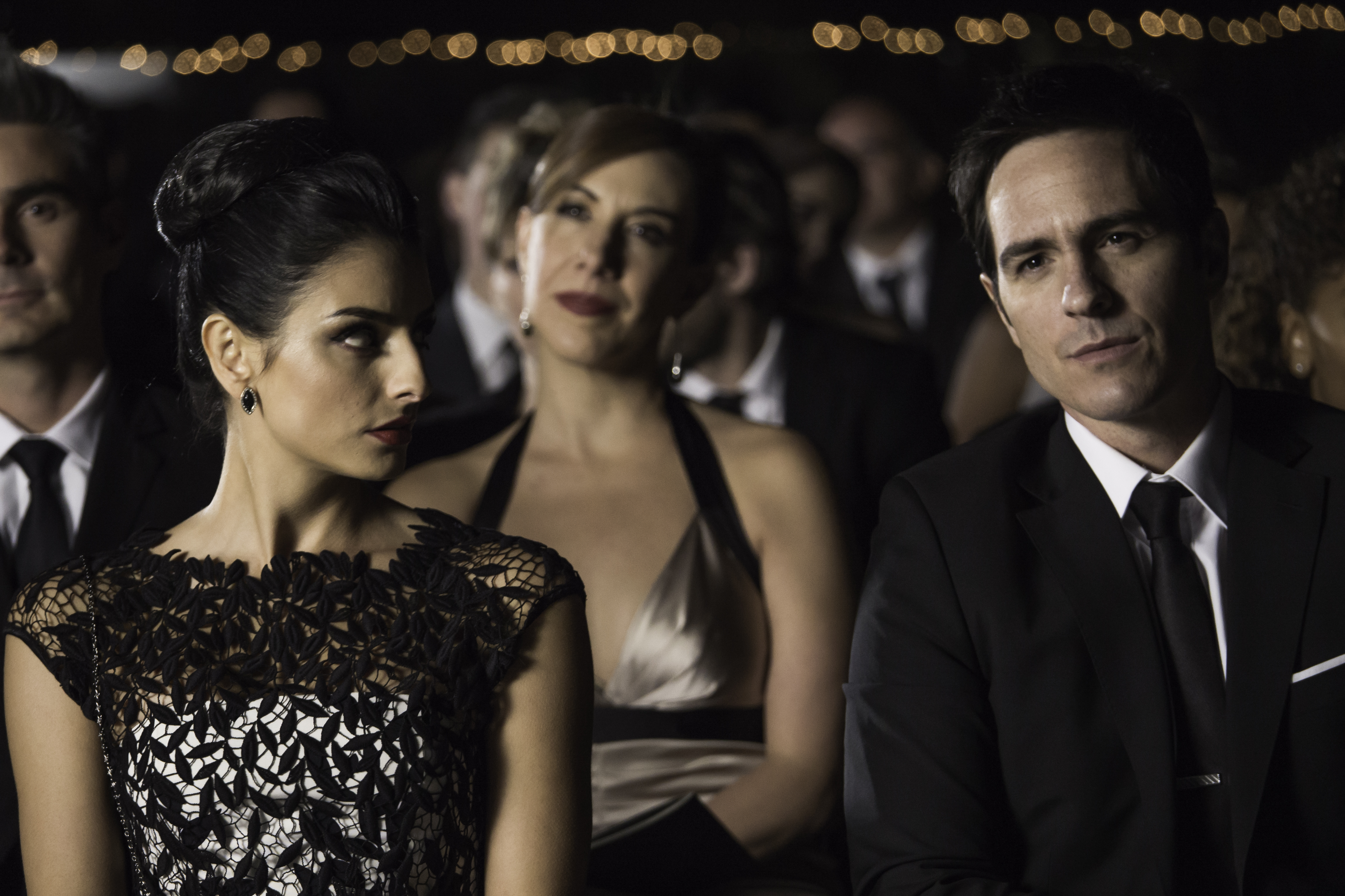 Mauricio Ochmann and Aislinn Derbez in A la mala (2015)