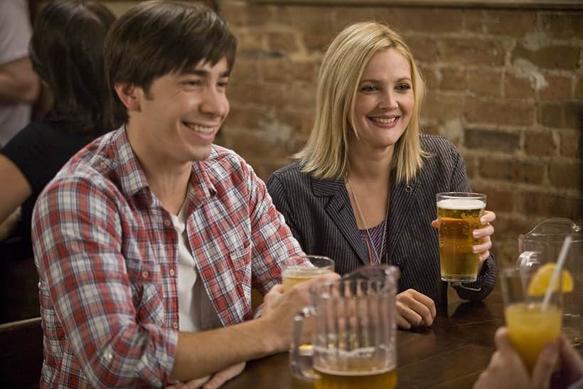 Drew Barrymore and Justin Long in Going the Distance (2010)