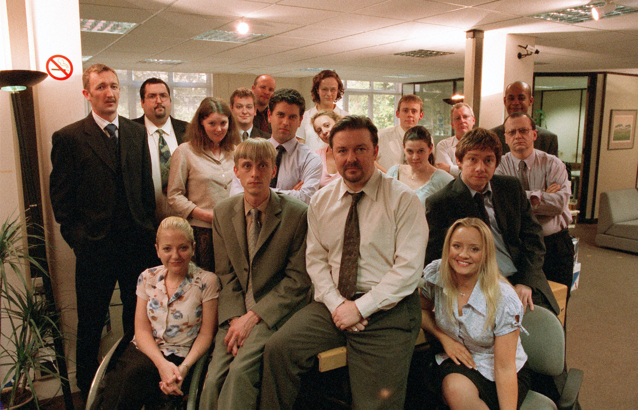 Patrick Baladi, Mackenzie Crook, Lucy Davis, Julie Fernandez, Martin Freeman, Ricky Gervais, Ralph Ineson, Rachel Isaac, Alexander Perkins, Jamie Deeks, Ben Bradshaw, Ewen MacIntosh, Jane Lucas, Stacey Roca, Howard Saddler, Tony MacMurray, Patrick Driver, and Emma Manton in The Office (2001)