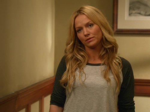 Becki Newton in The Goodwin Games (2013)