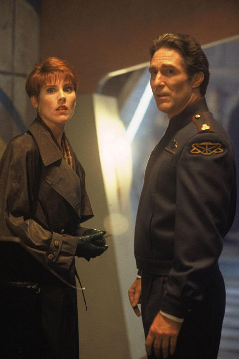 Michael O'Hare and Patricia Tallman in Babylon 5: The Gathering (1993)