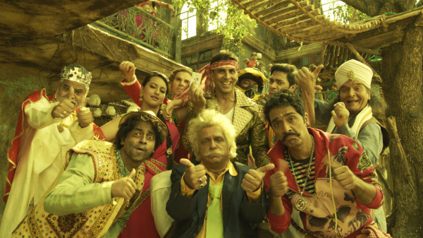 Vrajesh Hirjee, Akshay Kumar, Sanjay Mishra, Darshan Jariwala, Shreyas Talpade, Govardhan Asrani, Vindu Dara Singh, Pitobash, and Sonakshi Sinha in Joker (2012)