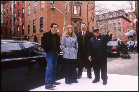 Drew Barrymore, Danny DeVito, Harvey Fierstein, and Ben Stiller in Duplex (2003)