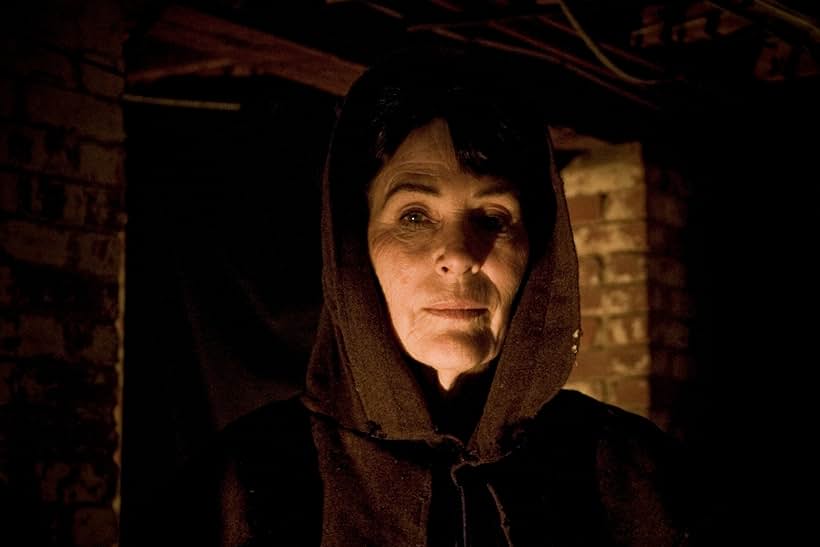 Mary Woronov in The House of the Devil (2009)