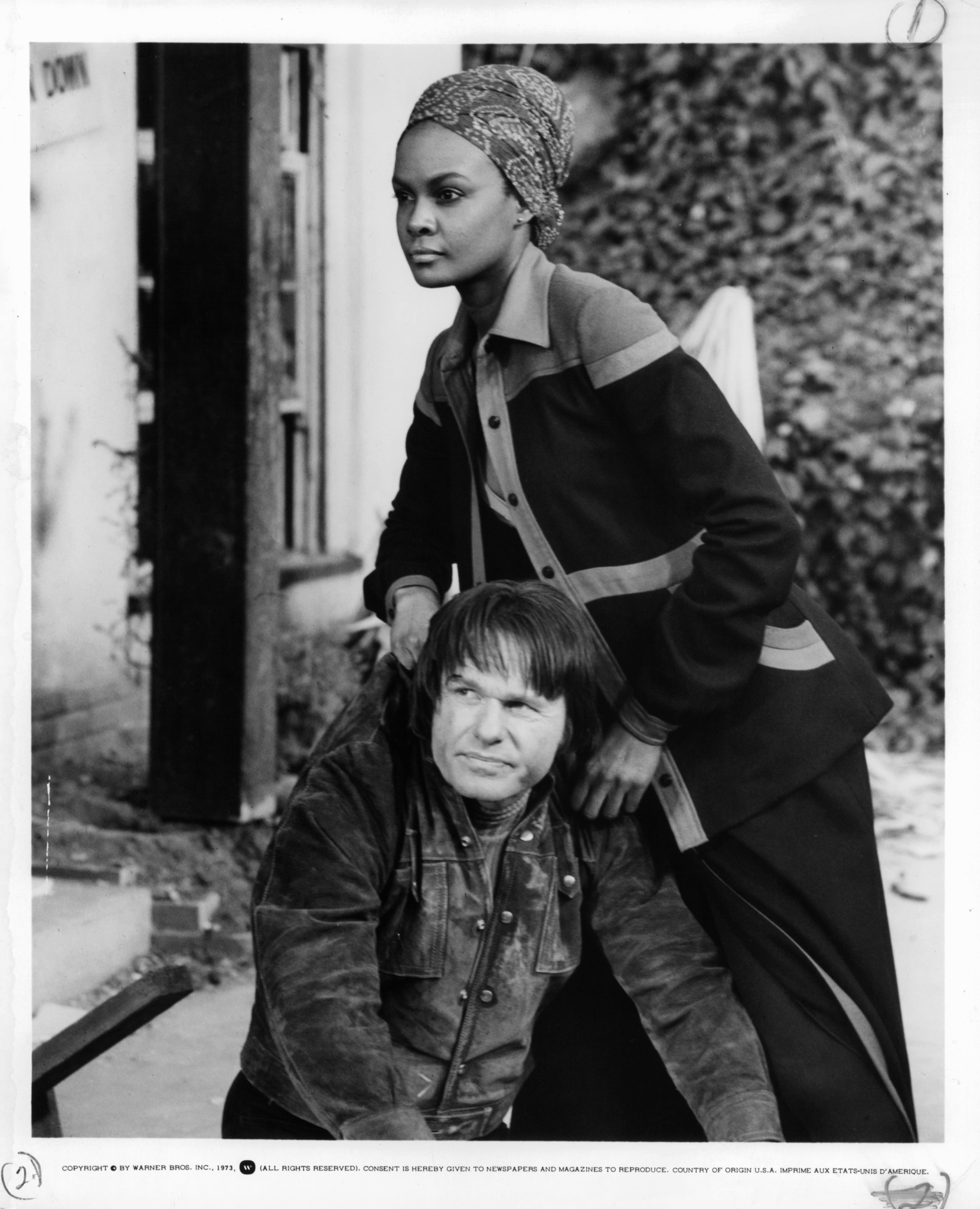 Tamara Dobson and Bill McKinney in Cleopatra Jones (1973)