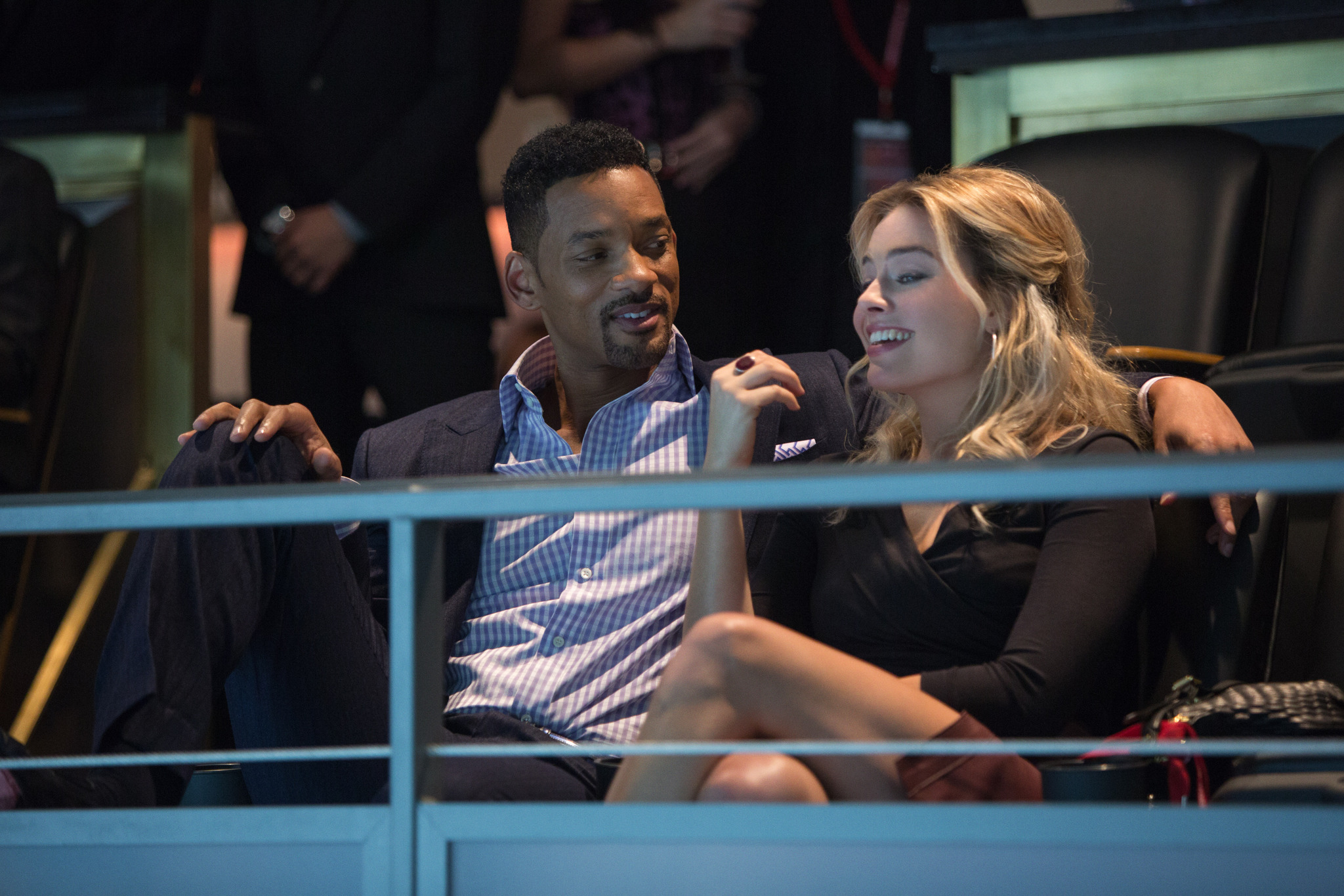 Will Smith and Margot Robbie in Focus (2015)