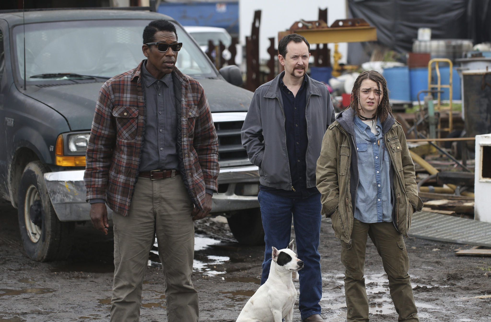 Orlando Jones, Richard Robichaux, Maisie Williams, and Patch in The Book of Love (2016)