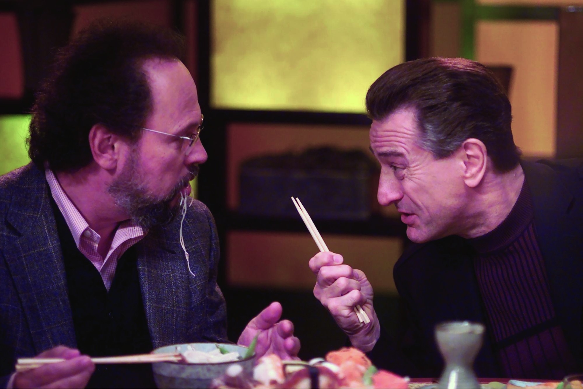 Robert De Niro and Billy Crystal in Analyze This (1999)