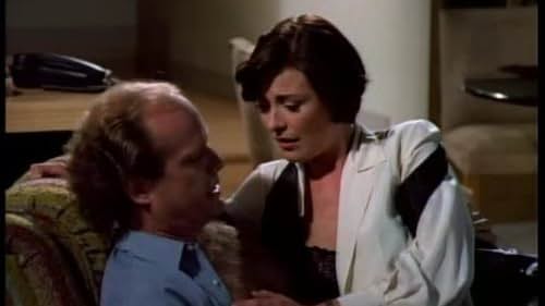 Amanda Donohoe and Kelsey Grammer in Frasier (1993)