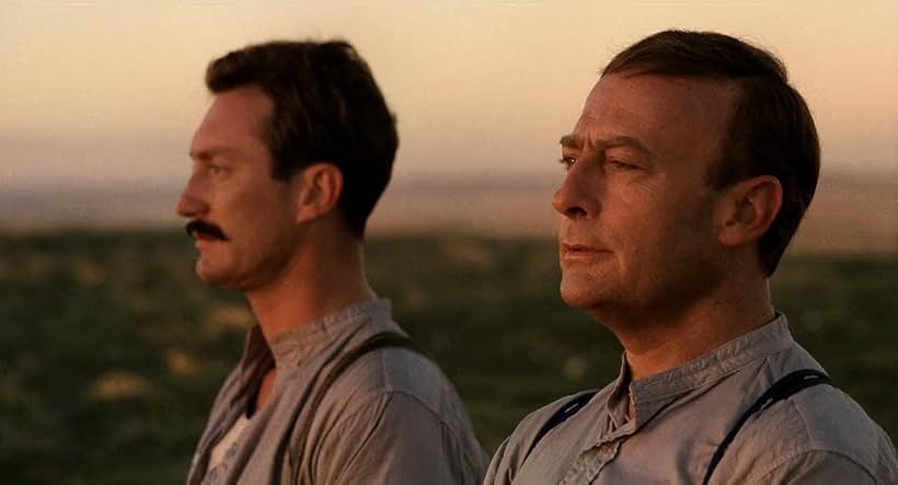 Bryan Brown and Edward Woodward in Breaker Morant (1980)