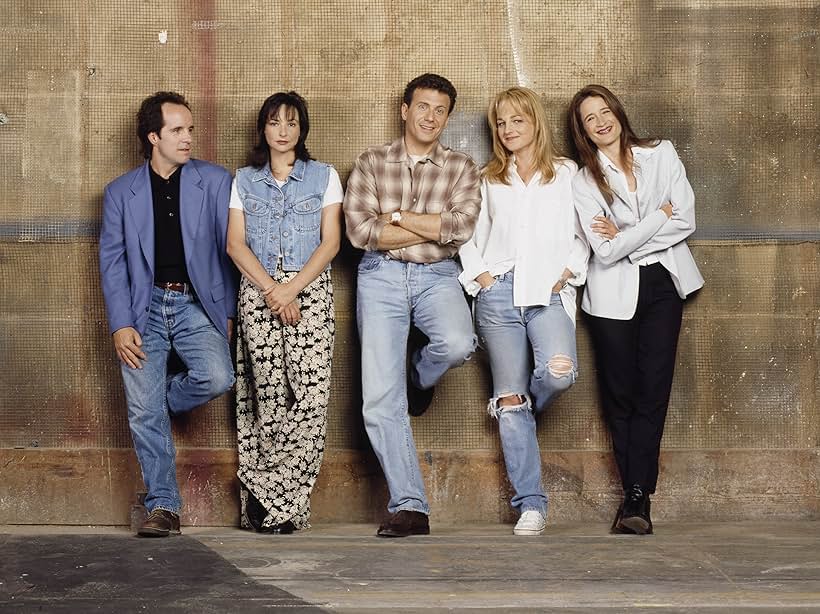 Helen Hunt, Paul Reiser, Leila Kenzle, John Pankow, and Anne Ramsay in Mad About You (1992)