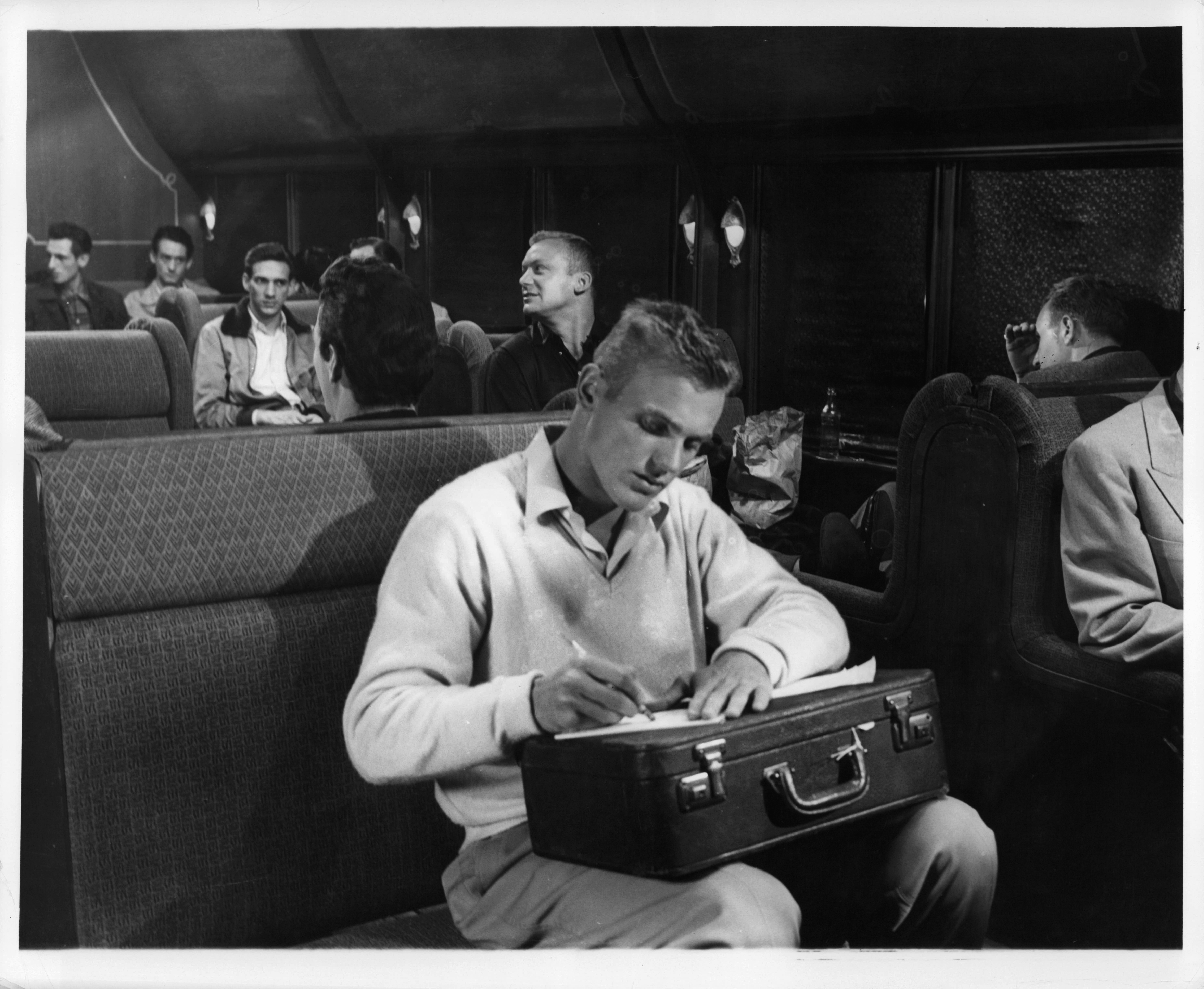 Tab Hunter and Aldo Ray in Battle Cry (1955)