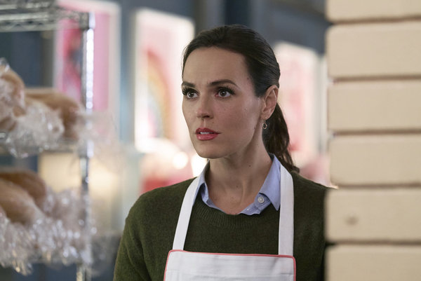 Erin Cahill in The Secret Ingredient (2020)