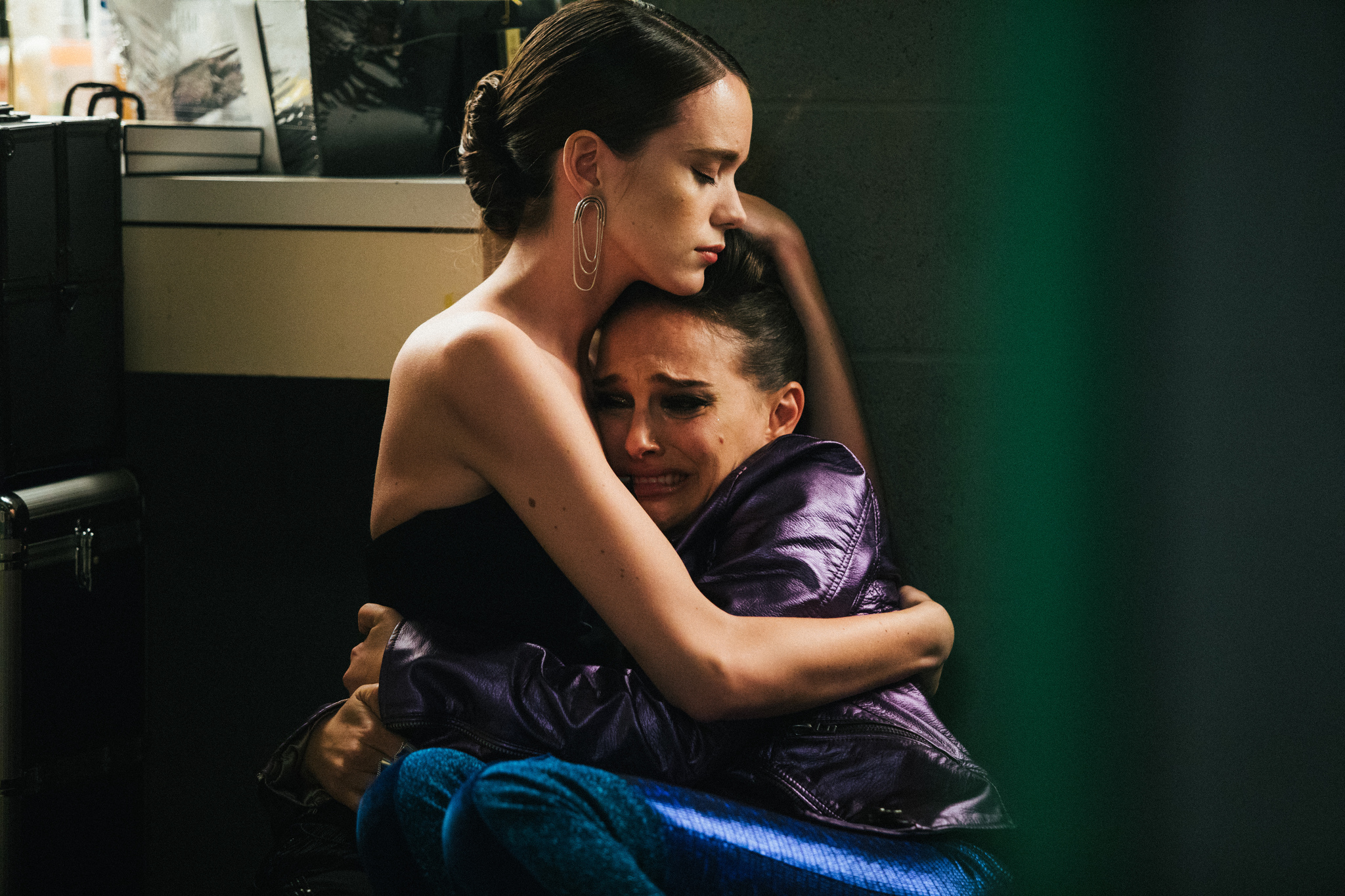 Natalie Portman and Stacy Martin in Vox Lux (2018)