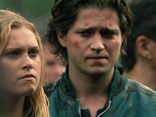 Eliza Taylor and Thomas McDonell in The 100 (2014)