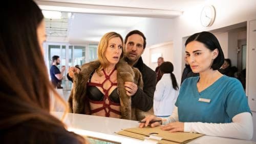 Mimi Fiedler, Julia Horvath, and Alexander Weise in Nachtschwestern (2019)