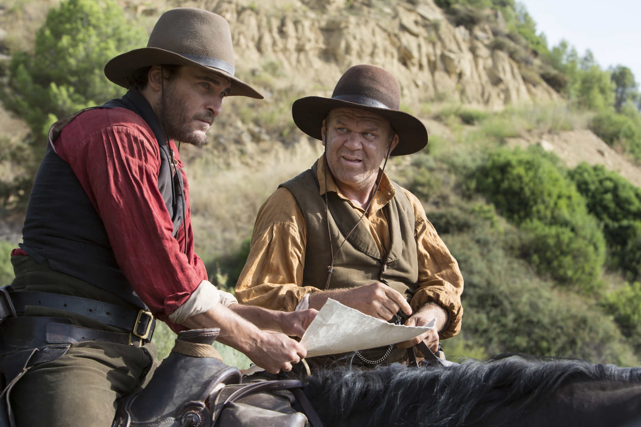 John C. Reilly and Joaquin Phoenix in The Sisters Brothers (2018)