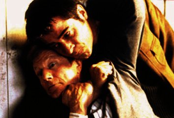 Raymond J. Barry and Goran Visnjic in The Deep End (2001)