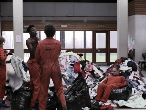 Robert Sheehan, Lauren Socha, Nathan Stewart-Jarrett, and Antonia Thomas in Misfits (2009)