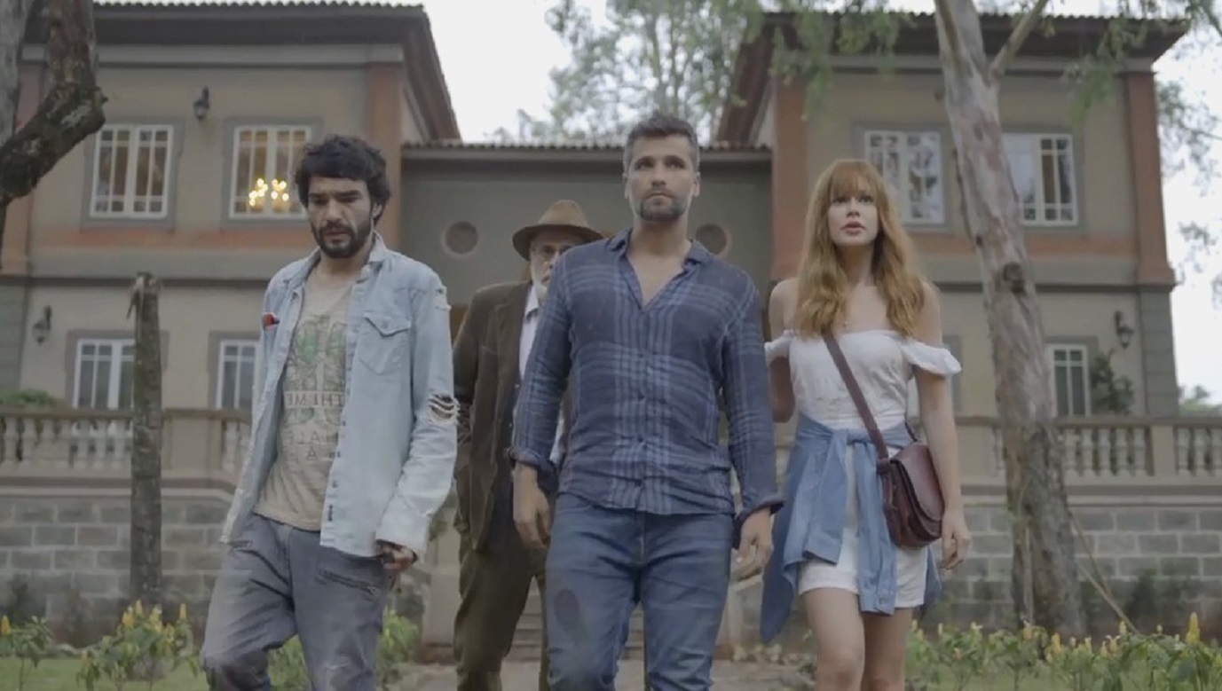 Caio Blat, Marcos Caruso, Bruno Gagliasso, and Marina Ruy Barbosa in O Sétimo Guardião (2018)