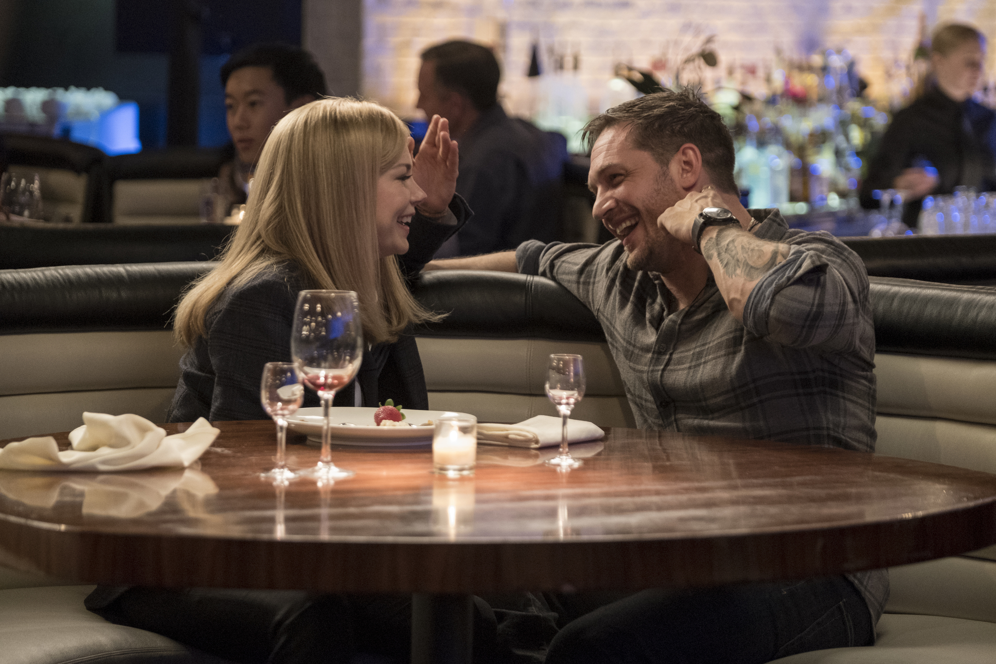 Tom Hardy and Michelle Williams in Venom (2018)