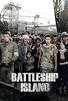 Hwang Jung-min, So Ji-seob, Kim Su-an, and Song Joong-ki in The Battleship Island (2017)