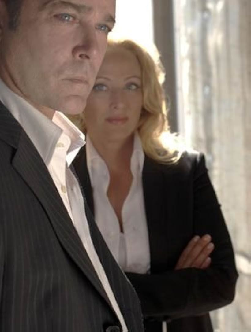 Ray Liotta and Virginia Madsen in Smith (2006)