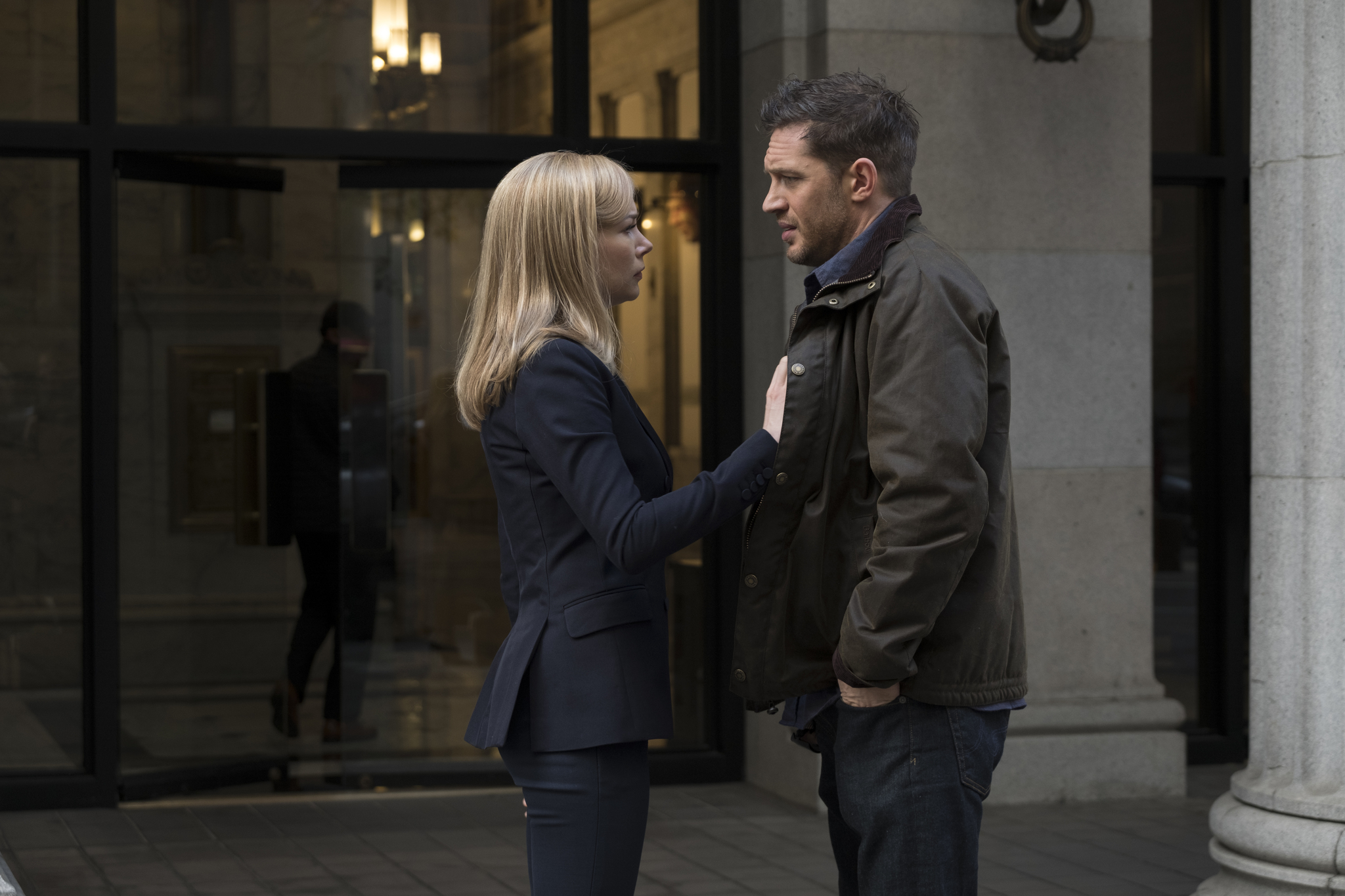 Tom Hardy and Michelle Williams in Venom (2018)