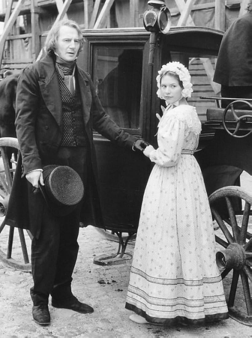 Claire Danes and Liam Neeson in Les Misérables (1998)