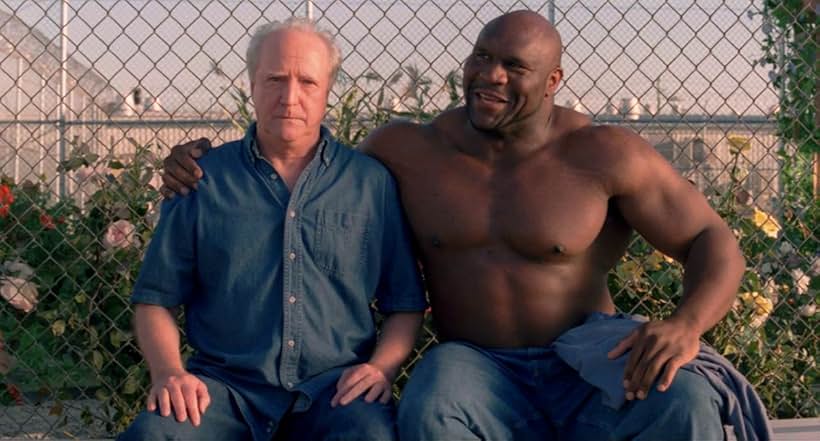 Scott Wilson and Bob Sapp in Big Stan (2007)