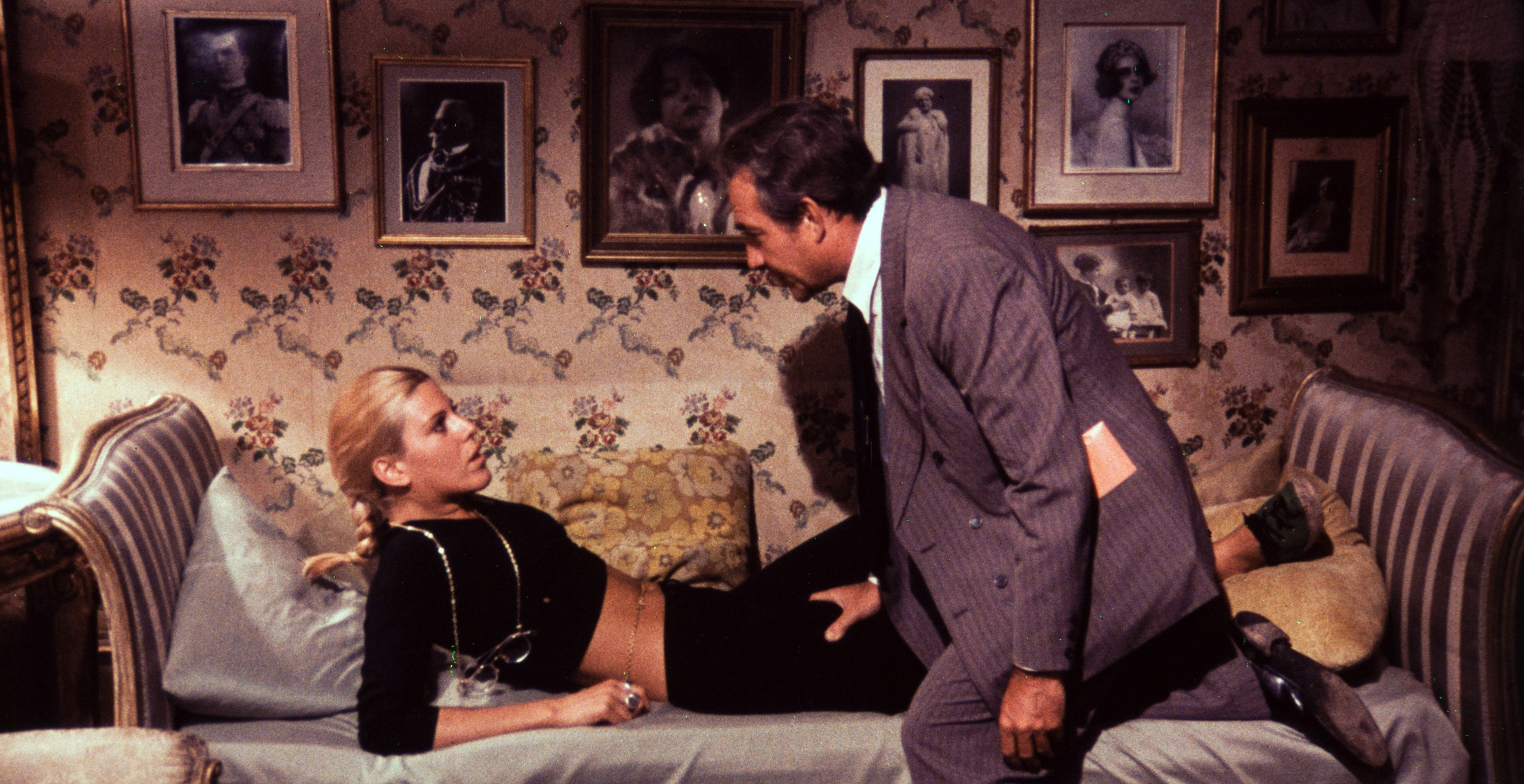 Carla Tatò and Ugo Tognazzi in Vogliamo i colonnelli (1973)