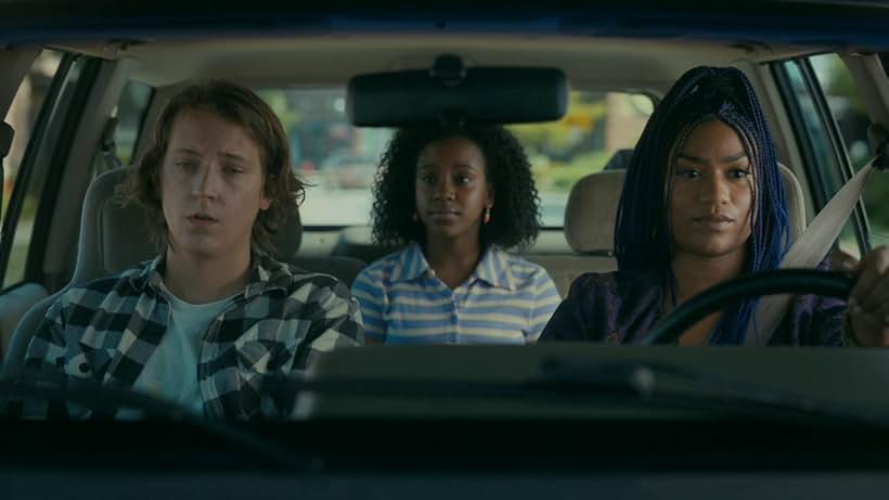 Sekai Abenì, Andrew Eakle, and Camryn Jones in Paper Girls (2022)