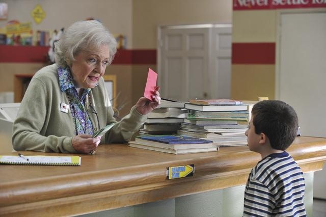 Betty White and Atticus Shaffer in The Middle (2009)