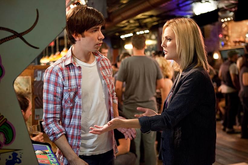 Drew Barrymore and Justin Long in Going the Distance (2010)