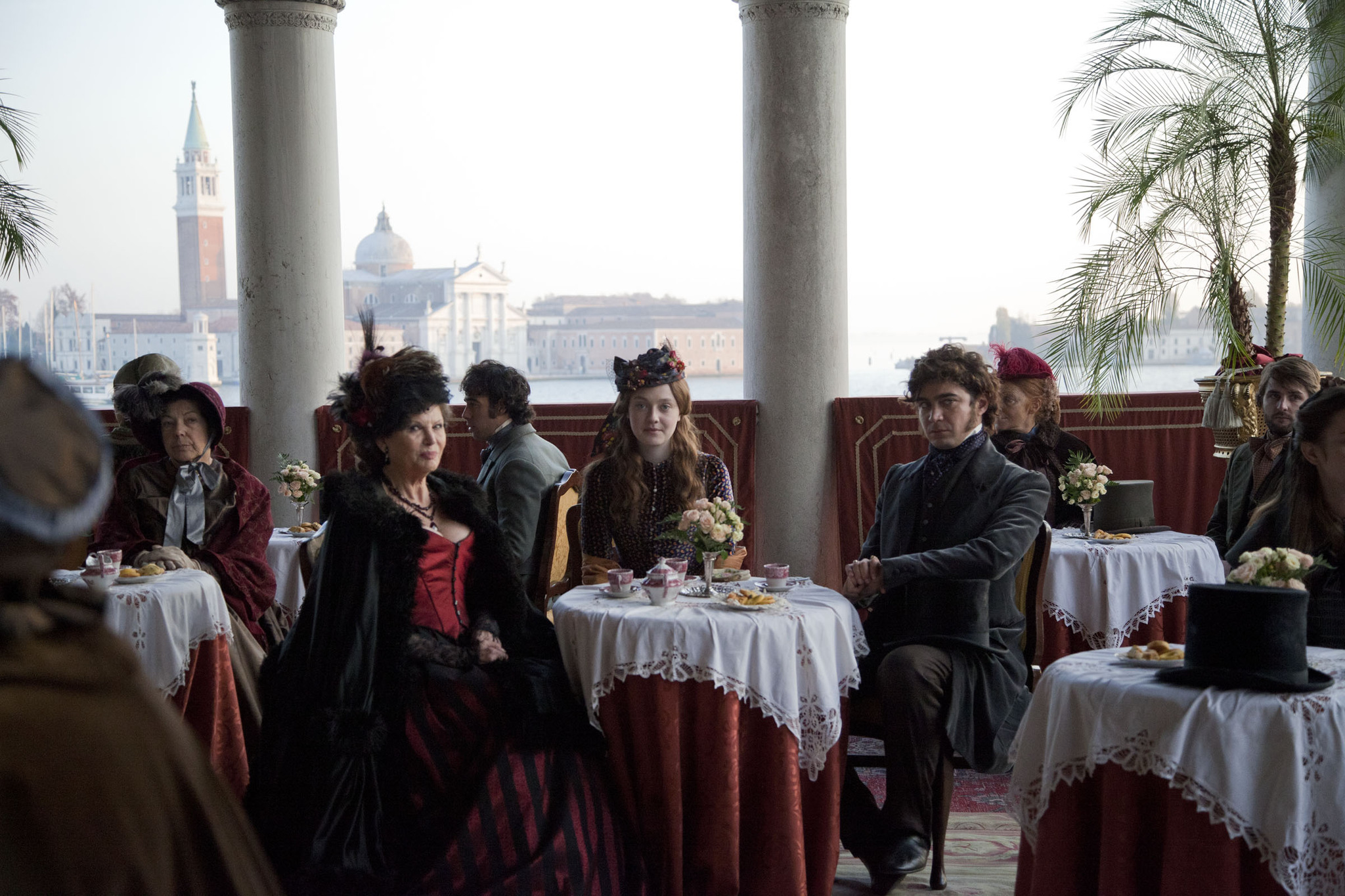 Claudia Cardinale, Dakota Fanning, and David Levinthal in Effie Gray (2014)