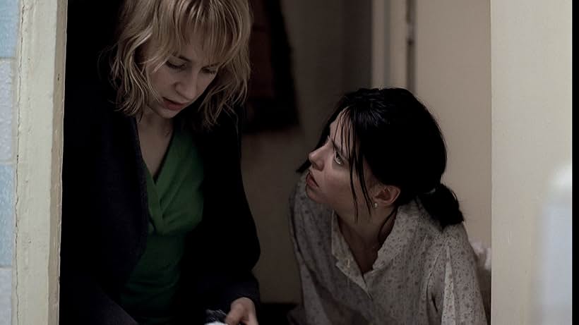 Anamaria Marinca and Laura Vasiliu in 4 Months, 3 Weeks and 2 Days (2007)