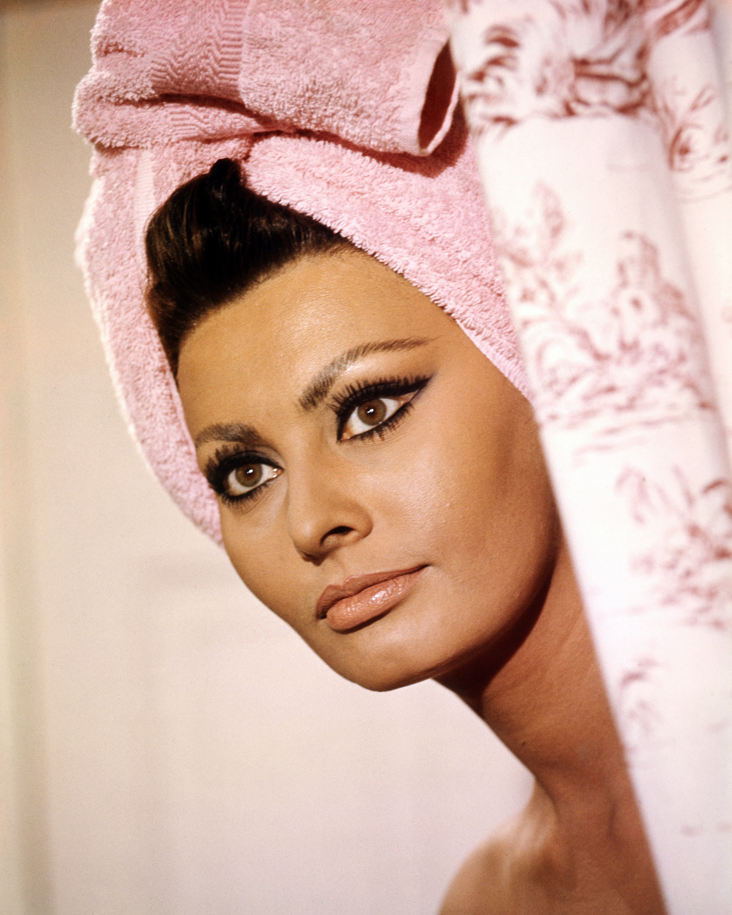 Sophia Loren in Arabesque (1966)