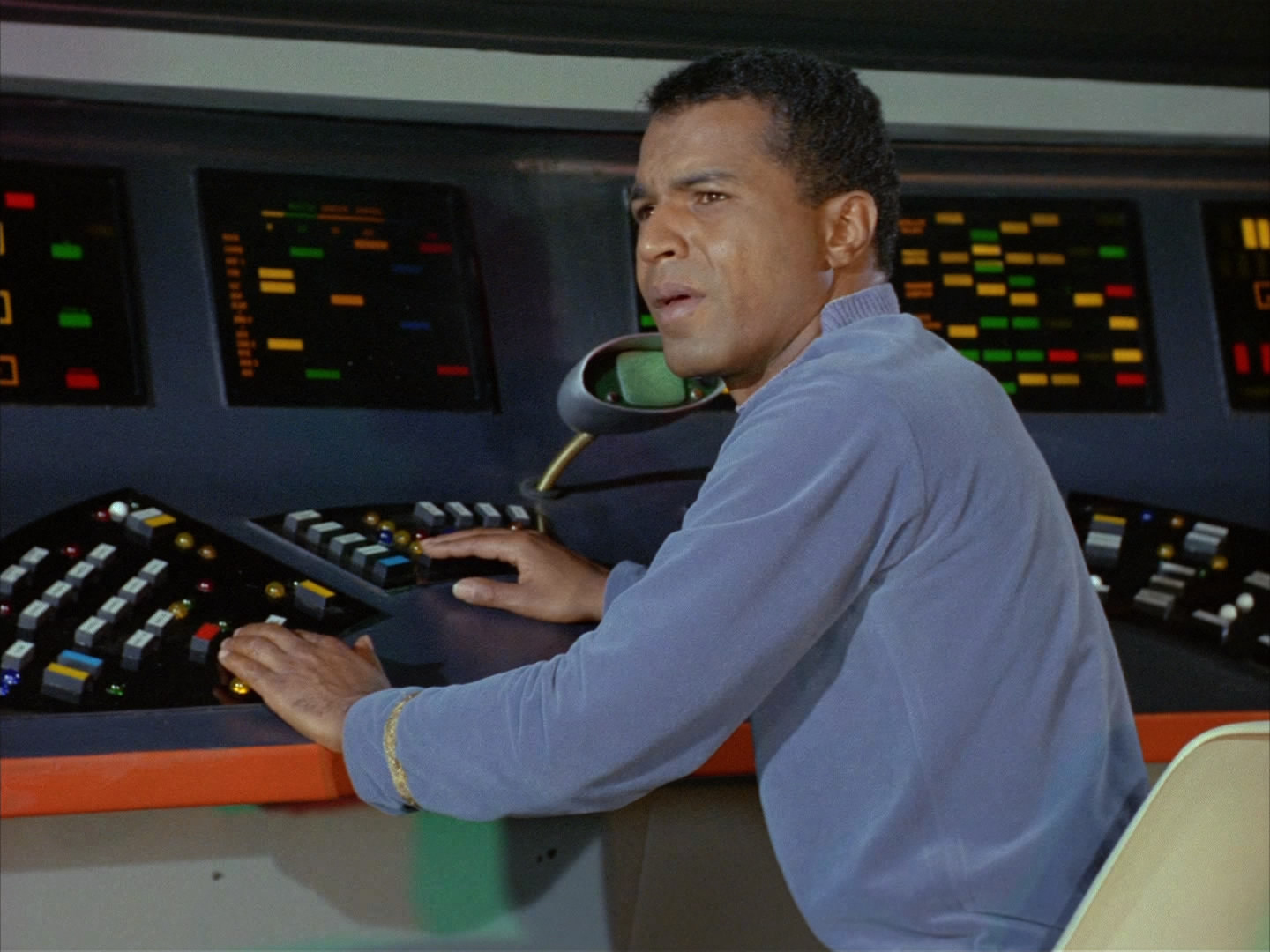 Lloyd Haynes in Star Trek (1966)