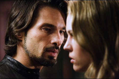 Agnes Bruckner and Olivier Martinez in Blood and Chocolate (2007)