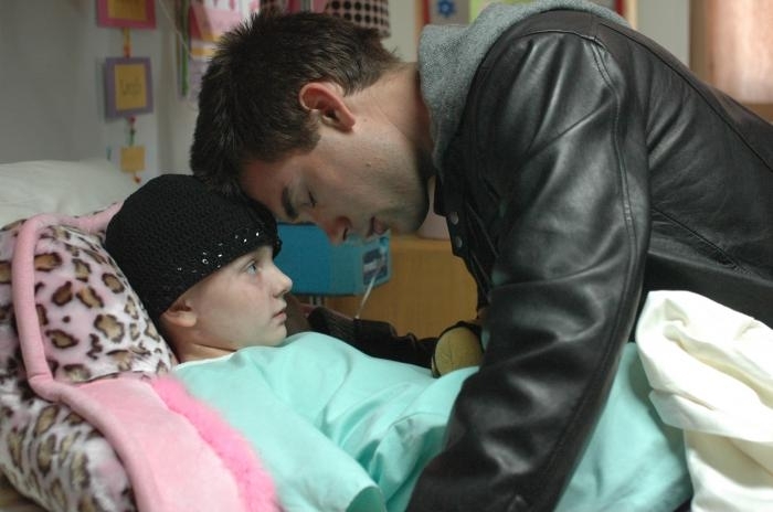 Drew Fuller and Abigail Breslin in The Ultimate Gift (2006)