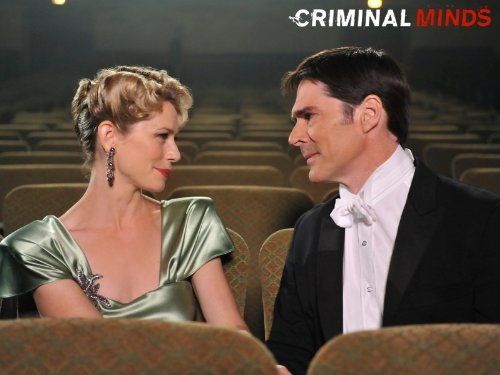 Thomas Gibson and Meredith Monroe in Criminal Minds (2005)