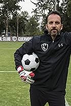 Antonio de la Vega in Club de Cuervos (2015)