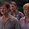 Téa Leoni, William H. Macy, Sam Neill, and Trevor Morgan in Jurassic Park III (2001)