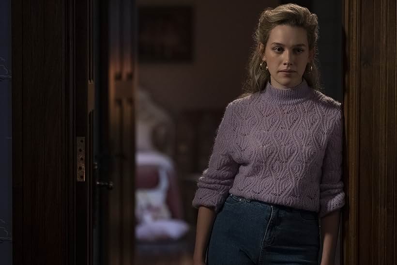 Victoria Pedretti in The Haunting of Bly Manor (2020)