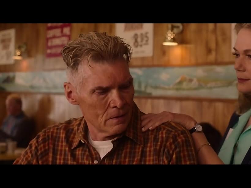 Peggy Lipton and Everett McGill in Twin Peaks (2017)