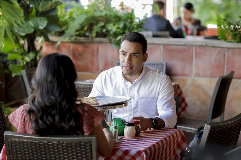 Victor Rasuk and Michelle Veintimilla in Blow Out (2020)