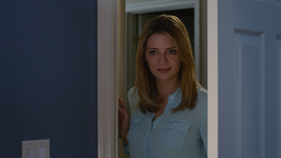 Mischa Barton in Monsters at Large (2018)