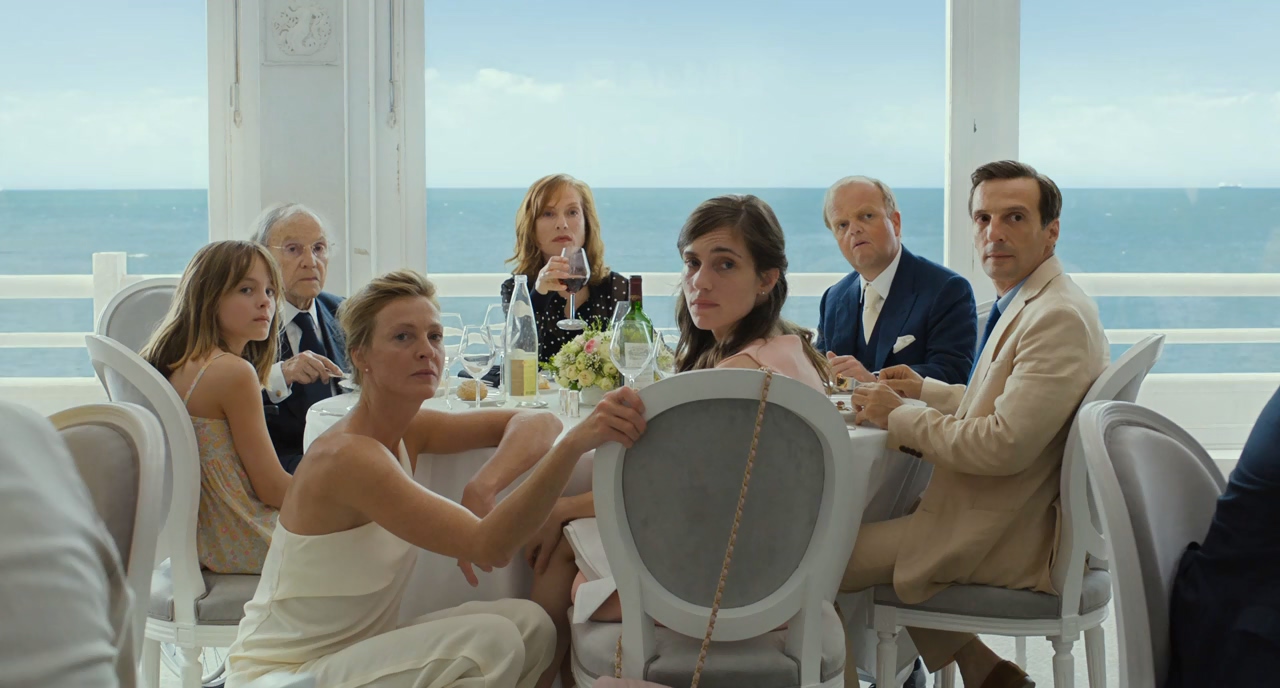 Isabelle Huppert, Jean-Louis Trintignant, Toby Jones, Mathieu Kassovitz, Aurélia Petit, Laura Verlinden, and Fantine Harduin in Happy End (2017)