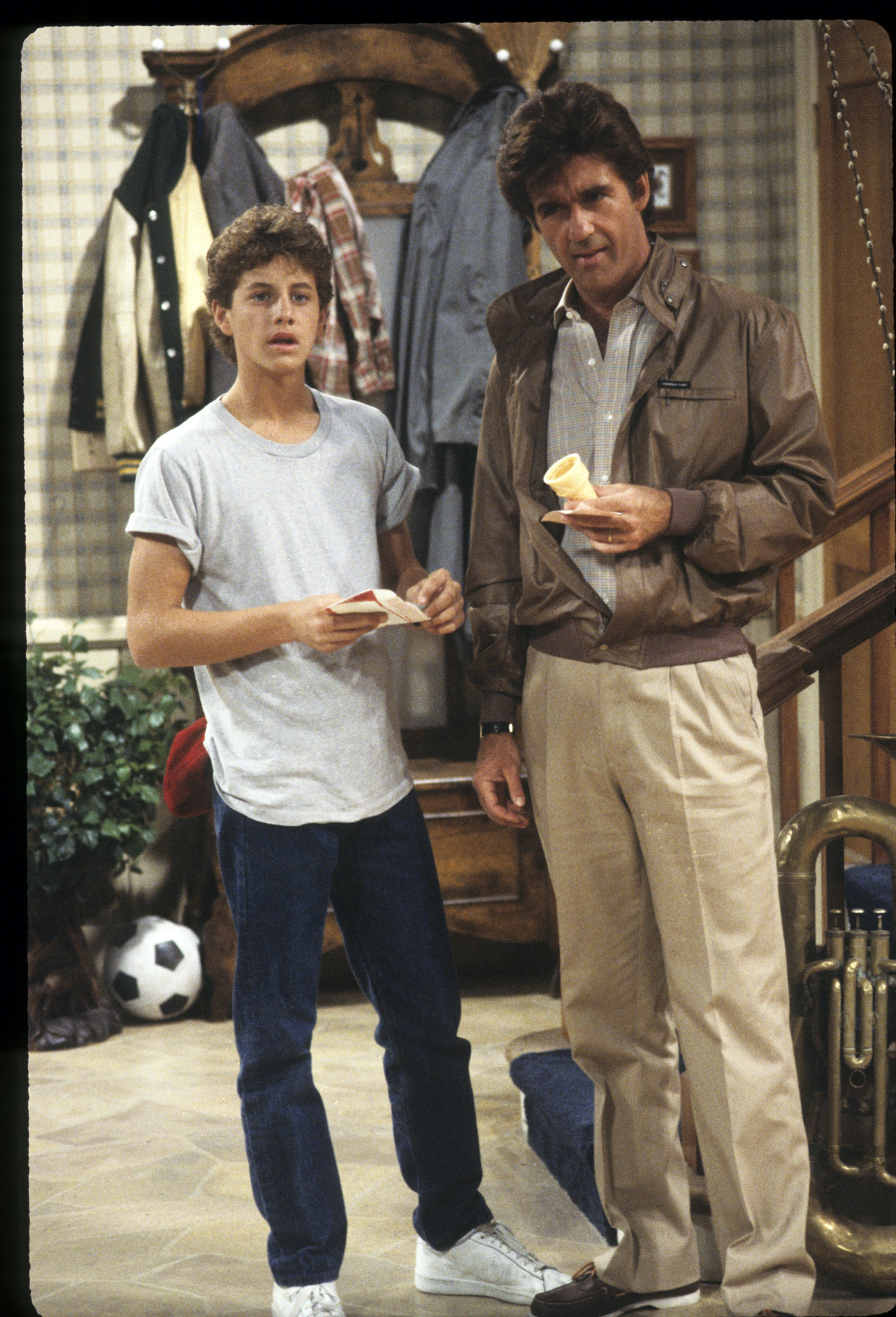 Alan Thicke and Kirk Cameron in Growing Pains (1985)