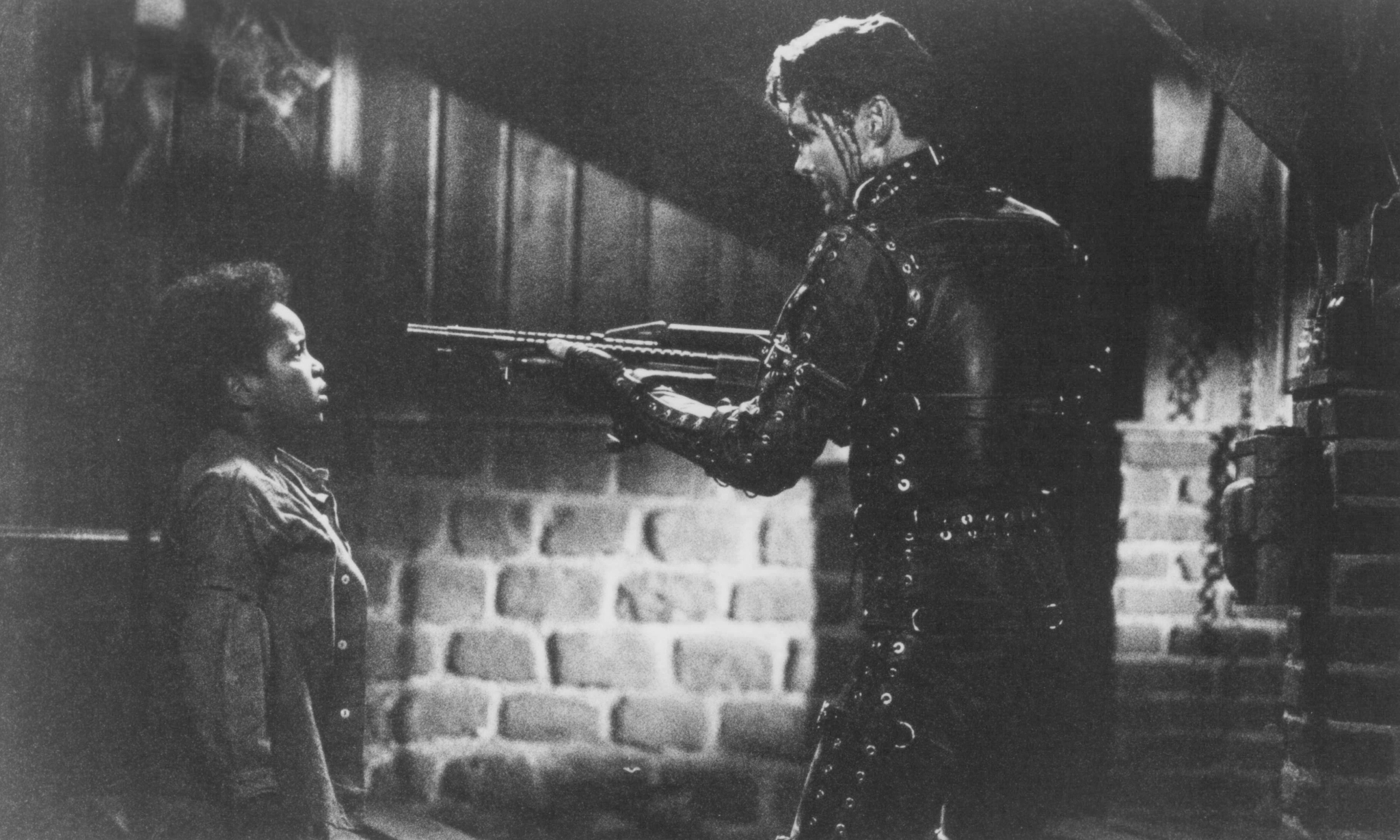 Brandon Quintin Adams and Everett McGill in The People Under the Stairs (1991)